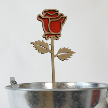 Rosa vermella de fusta natural Sant Jordi