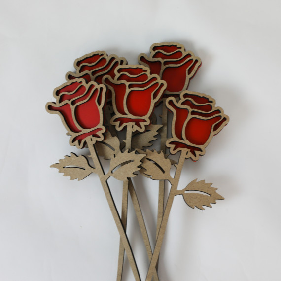 Rosa vermella de fusta natural Sant Jordi