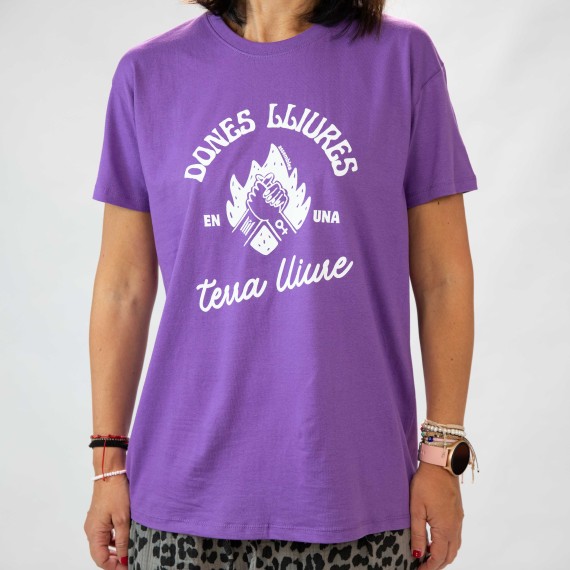 Samarreta Feminista unisex "Dones lliure..." color lila