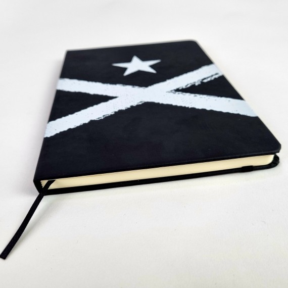 Llibreta amb goma bandera negra